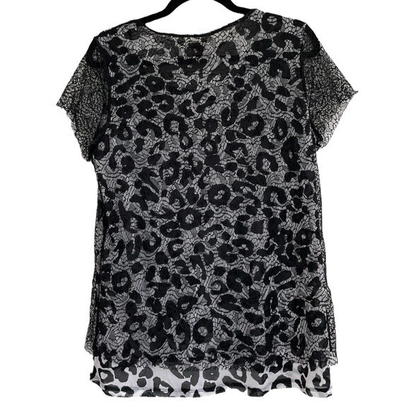 NWT Chico’s Blouse Cheetah Chaser Lace Overlay Top Scoop Neck Size Medium ( 1 ) - Picture 2 of 9